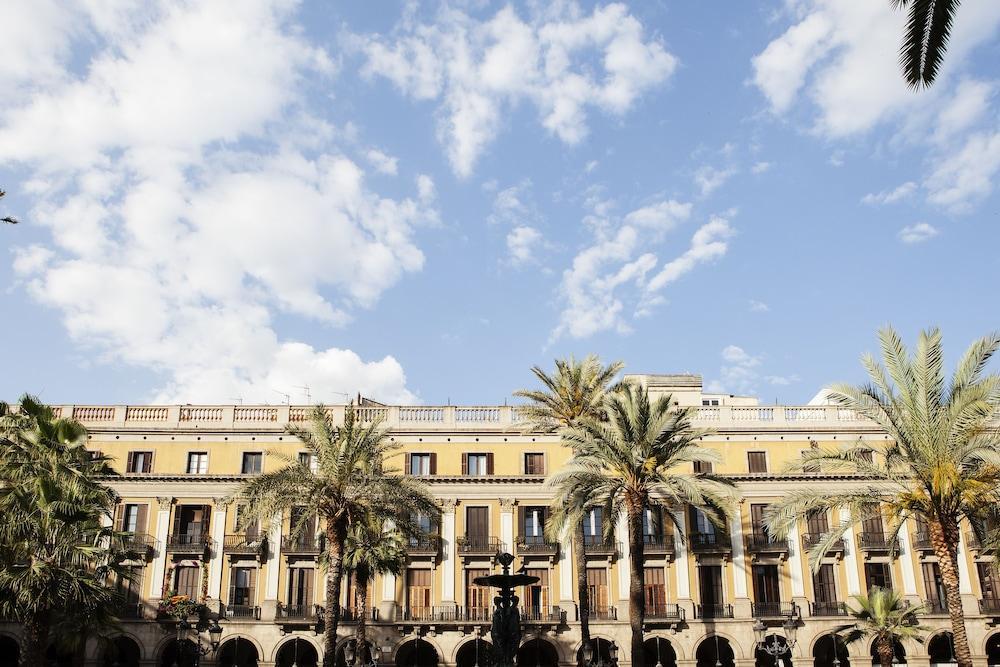 Las Ramblas Pasaje Bacardi Apartments Barcellona Esterno foto